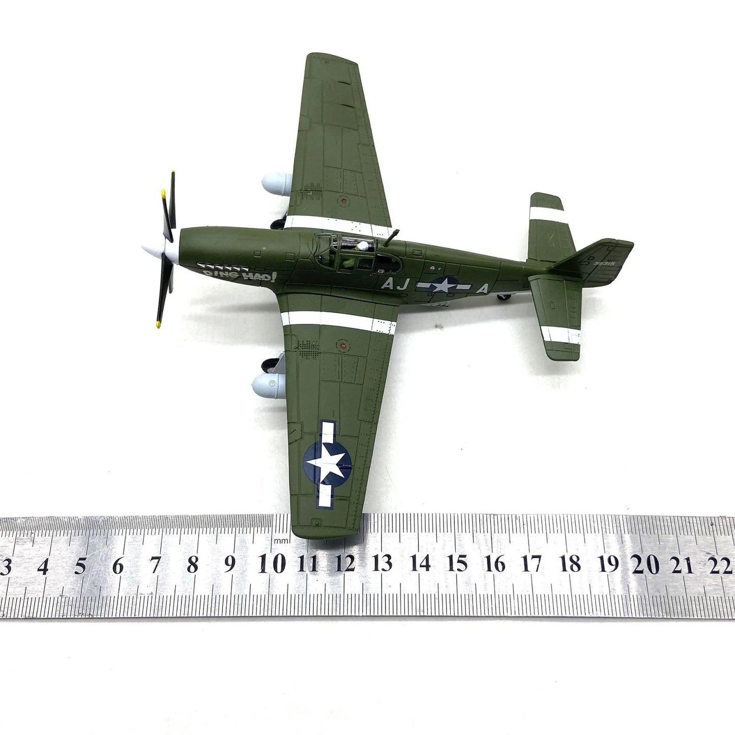 1/72 Scale Military WW2 P-51B Mustang Fighter Aircraft Model Alloy Metal High Simulation Airplane Models Toys With Display Stand